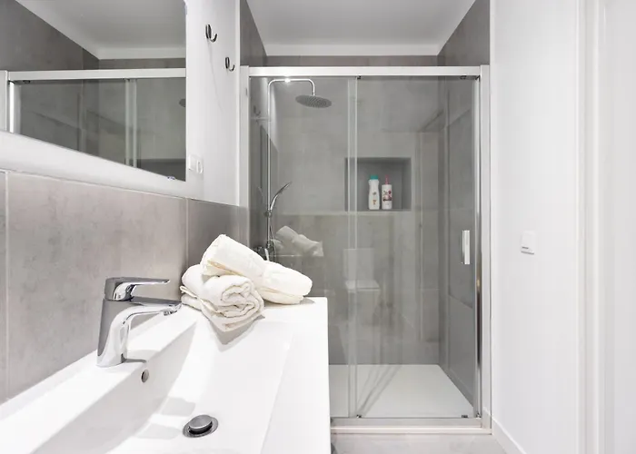 Home2book Modern Indoor Terrace,